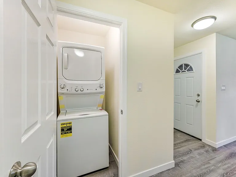 2516 S 286th Pl #C — Photo 15