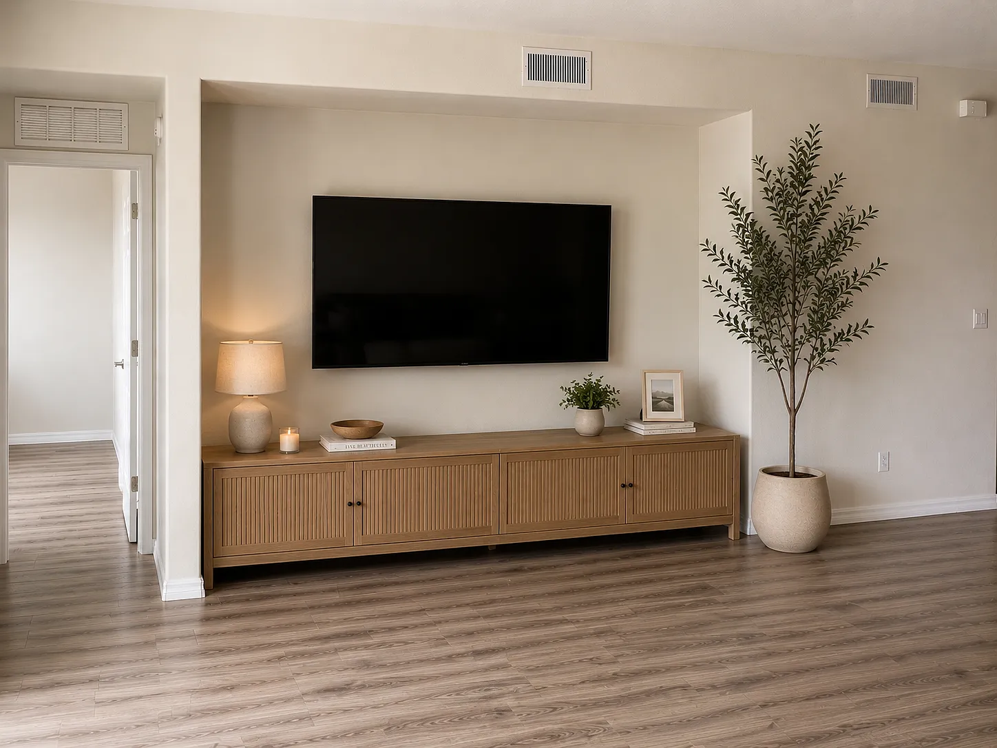 2 bed, 1263 sqft, $2,200 — Photo 2
