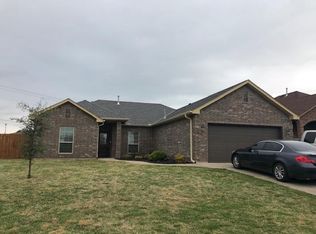 1534 NE Stonehouse Dr, Elgin, OK 73538