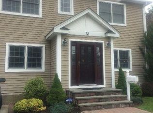72 Fraser Ave, Merrick, NY 11566