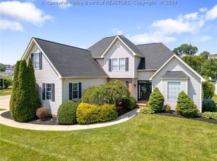 3412 Virginia Ave, Hurricane, WV 25526