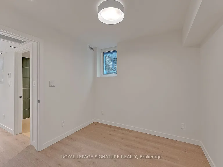 1254 Davenport Rd #1 — Photo 12