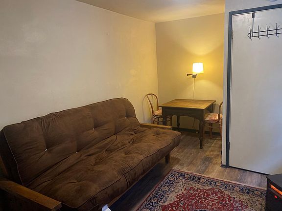 3rd image of 103 E Stockton St
