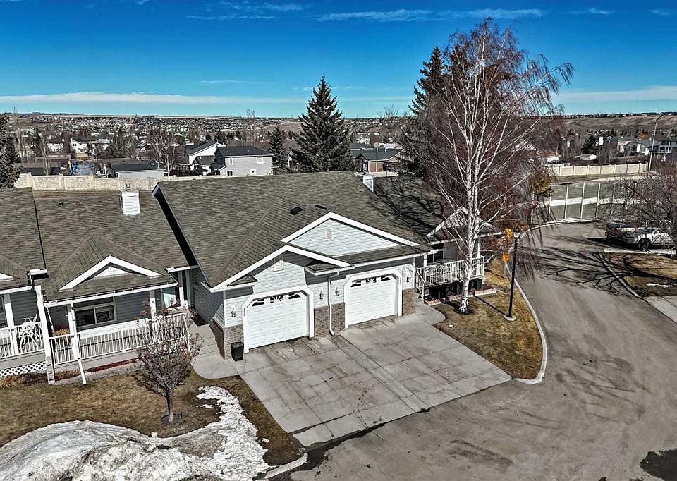 1st image of 151 Macewan Ridge Vlg NW