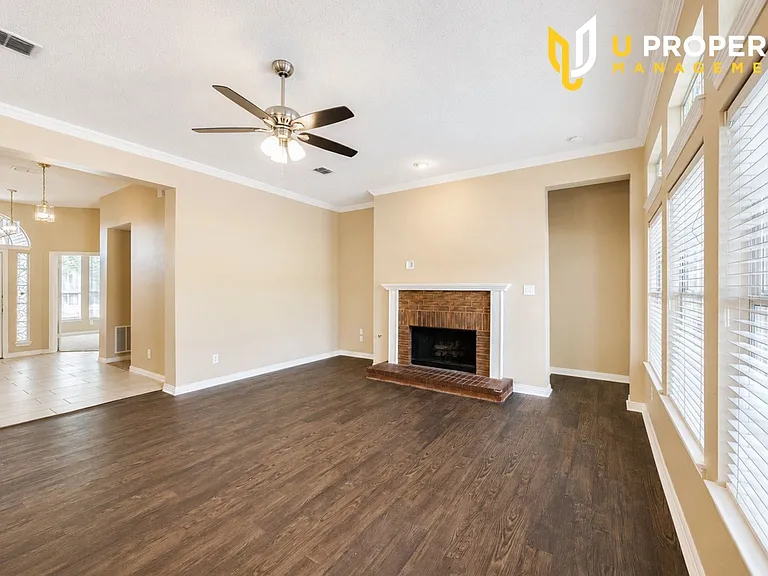 5605 Belle Chasse Ln — Photo 3