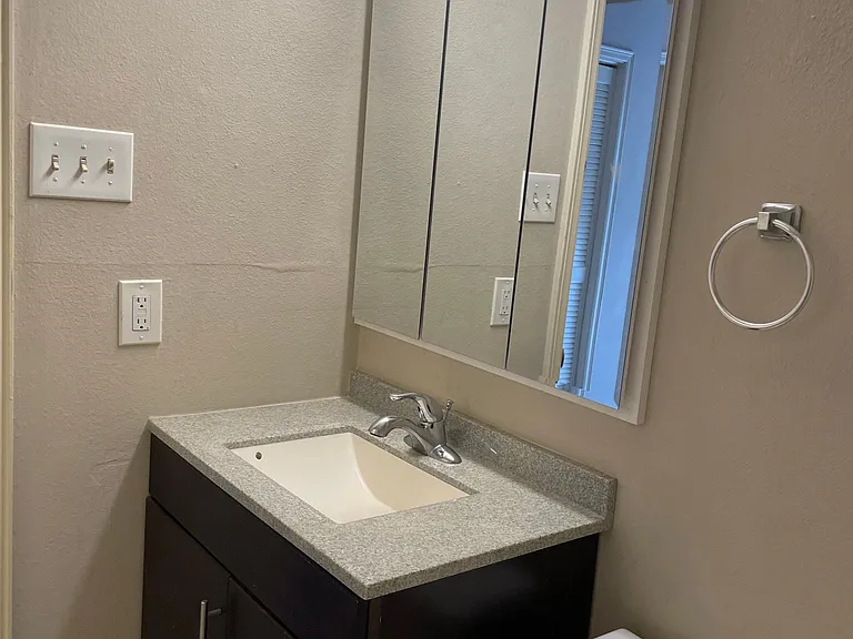 872 Arlington Ave #7 — Photo 7