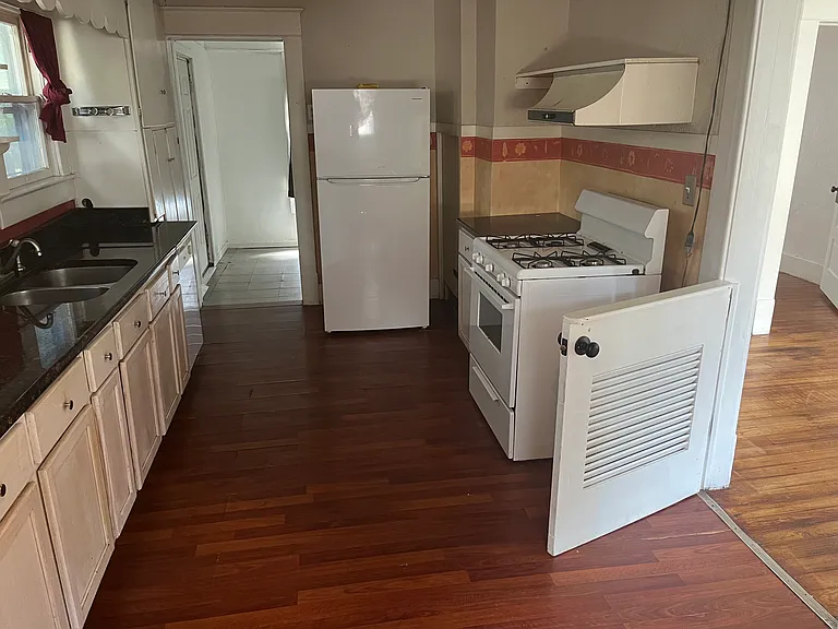 108 W Wallace St — Photo 4