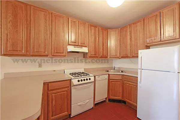 Rented by R New York | media 4