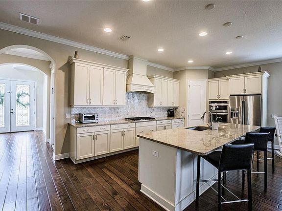3rd image of 3922 W Vasconia St