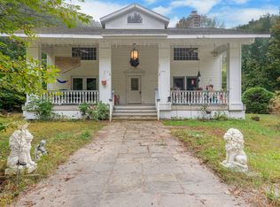 21 Glendale Dr, New Gloucester, ME 04260