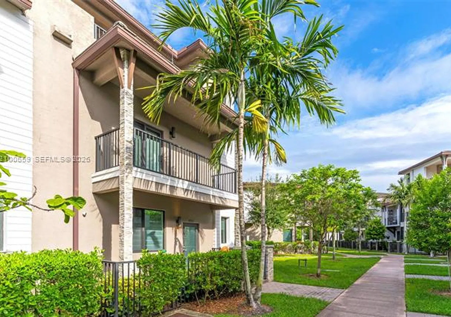 4963 NW 83rd Path th 4963, Doral, FL 33166 — Photo 4
