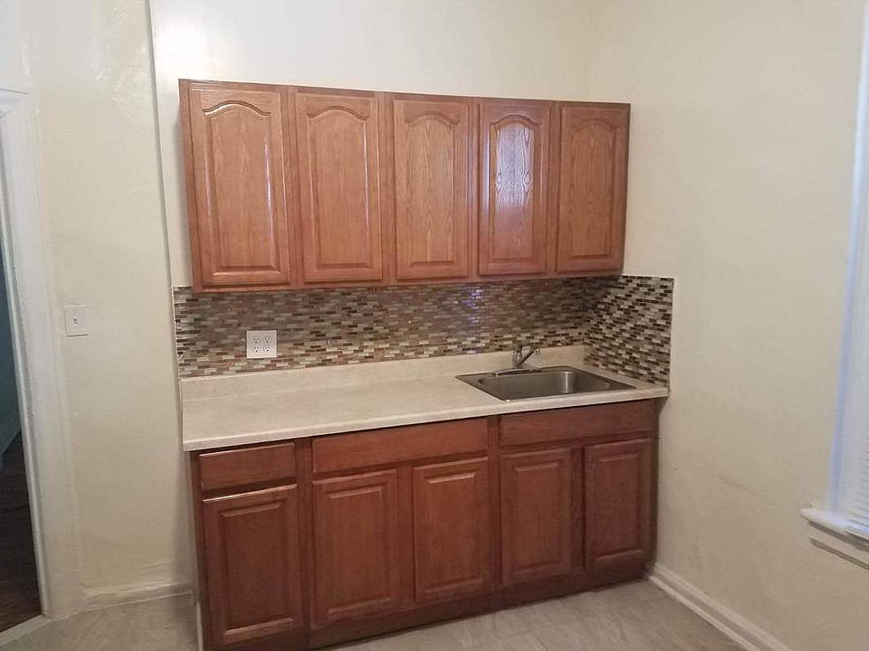2nd image of 3011 Heath Ave APT 1