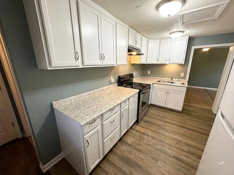 704 N Willow Ave — Photo 4