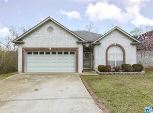 124 Springdale Dr, Gardendale, AL 35071