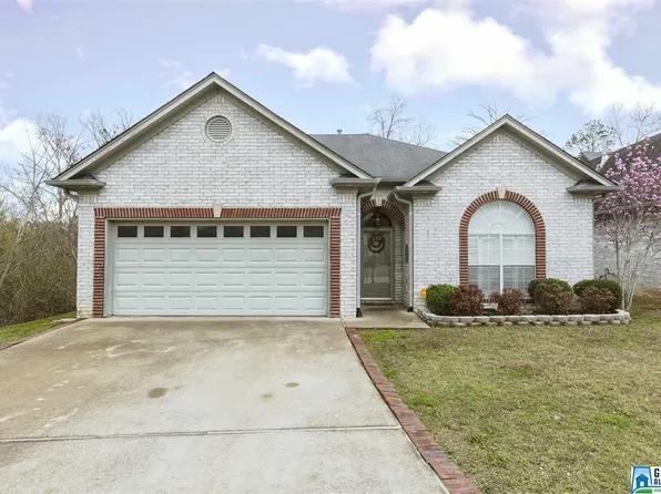 124 Springdale Dr, Gardendale, AL 35071