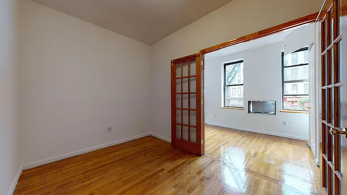 Rented by Bond New York | media 9