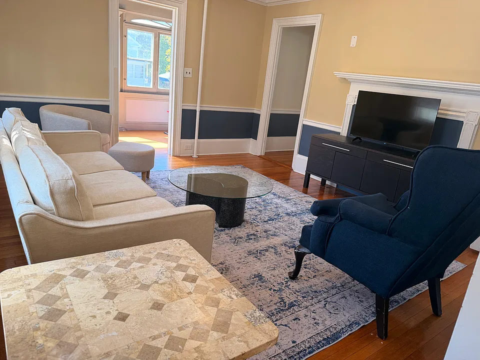 80 Lafayette Rd #1
