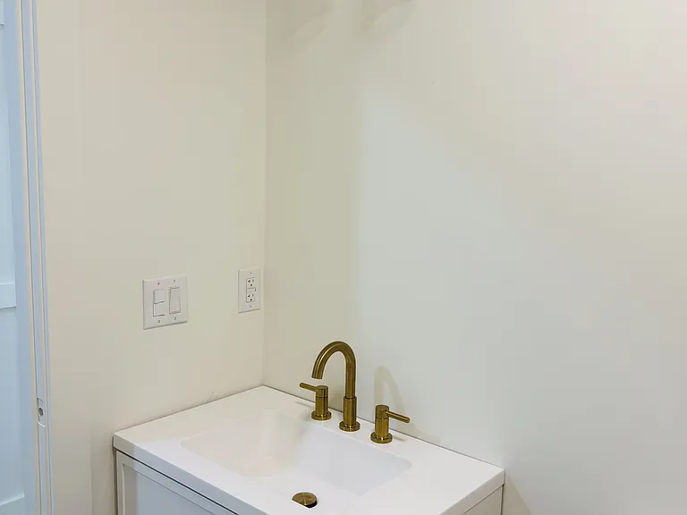 221 Sheffield Dr — Photo 21