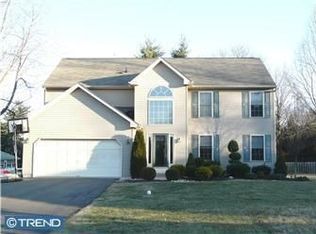 111 Applewood Ln, Lansdale, PA 19446