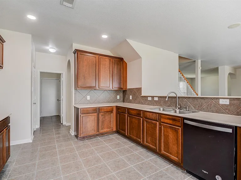 21515 Pointed Oak Ln — Photo 10