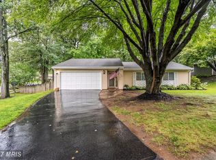 1504 Millikens Bend Rd, Herndon, VA 20170