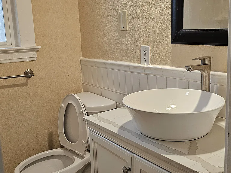 Master Bedroom Bath No.02