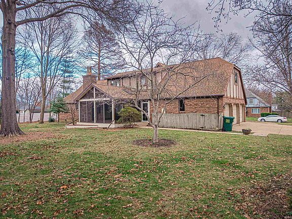 5th image of 3512 Eastbrooke Dr