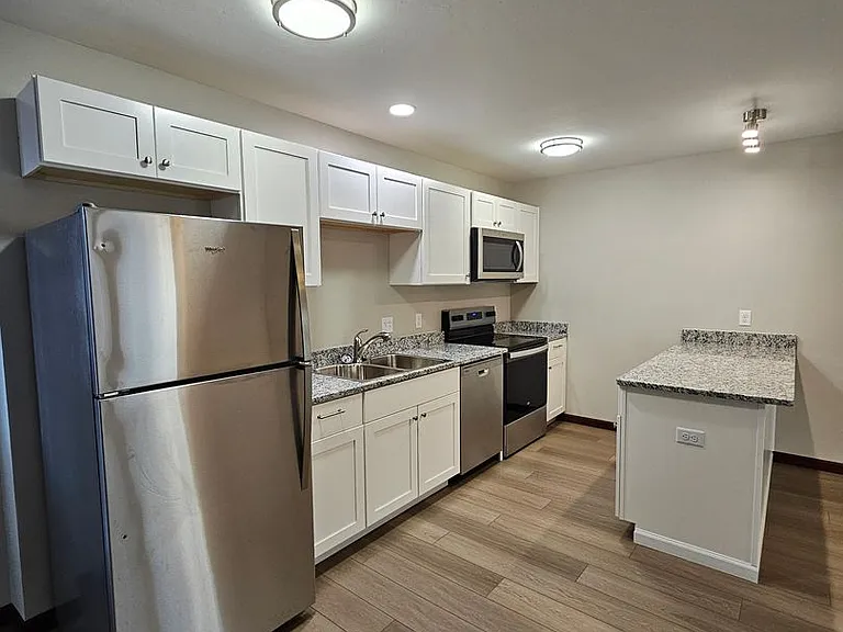 601 Villa Dr #2 — Photo 7