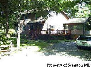 9 Beechwood Dr, Lake Ariel, PA 18436