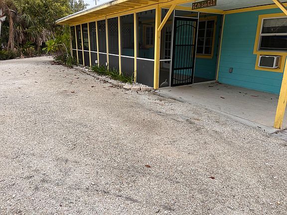 2nd image of 107 Palm Ave E Unit B