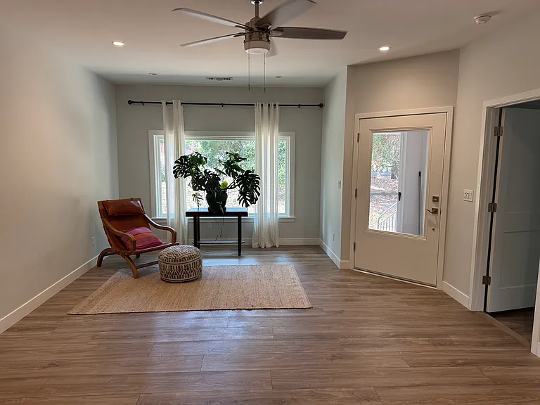 605 W Ojai Ave — Photo 14