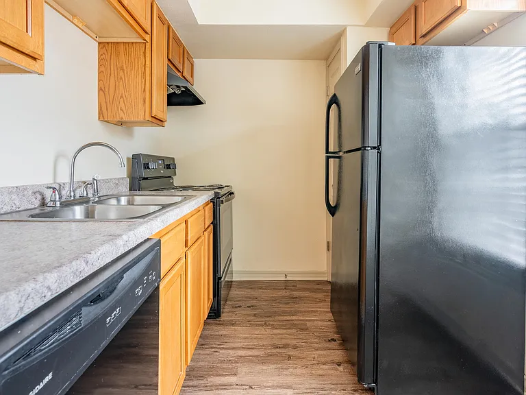 Ardendale Oaks Apartments — Photo 12