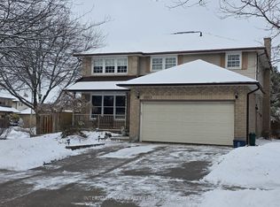 660 Whistler Dr, Oshawa, ON L1J 7N7