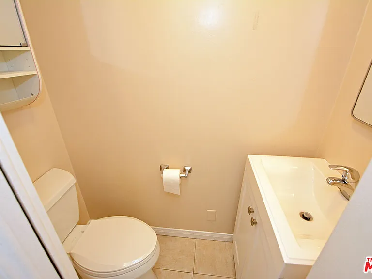 12944 Haynes St — Photo 12