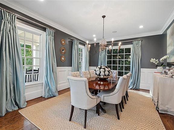 3rd image of 3650 Cochise Dr SE