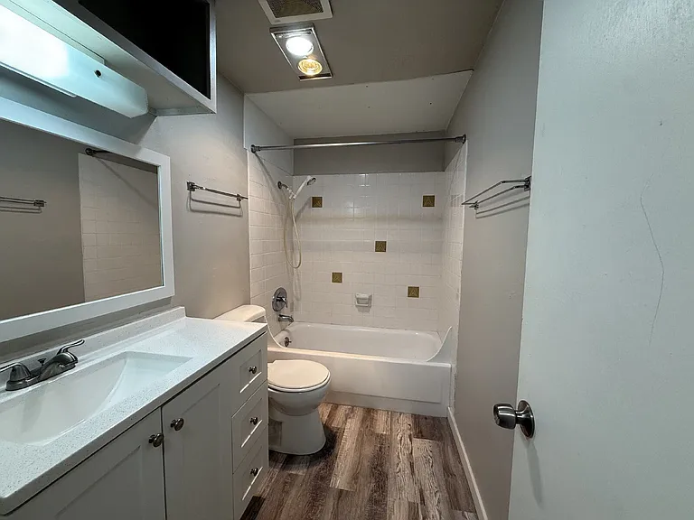 851 W 5th Ave #2 — Photo 10