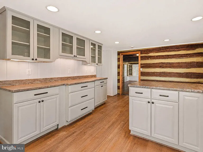 326 Walker Rd — Photo 10