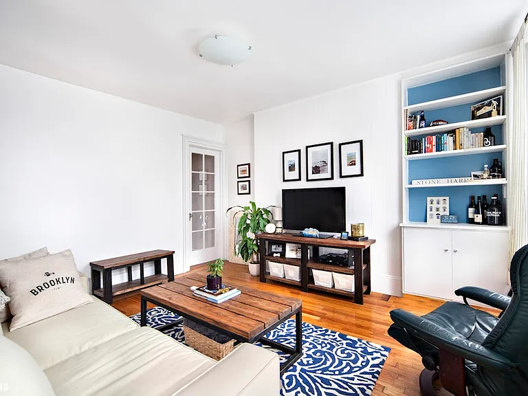 337 Hoyt St #1 — Photo 8
