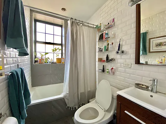 Rented by Simply Brooklyn Realty Inc | media 7