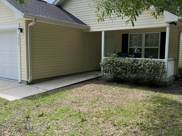 1823 Kenneth St, Conway, SC 29526