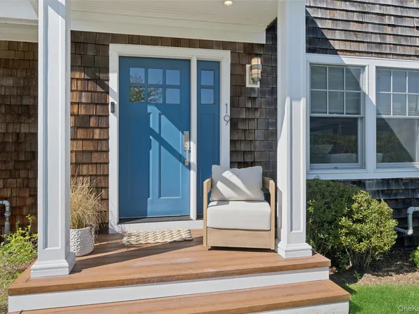 68 Foster Avenue #19, Hampton Bays, NY 11946