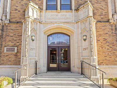 297 W Clay Ave APT 202, Muskegon, MI, 49440