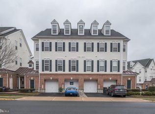 6806 Sabbarton Pl, Gainesville, VA 20155