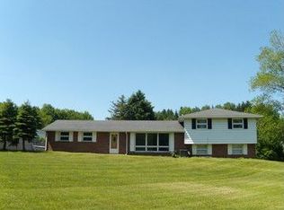 12510 Blue Spruce Dr, Edinboro, PA