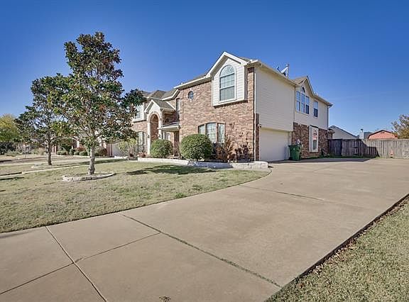 4th image of 1021 Manchester Dr