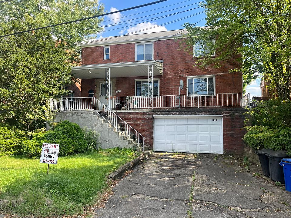 Front view - spacious first floor 2 BR apartment