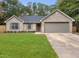 1301 Magnolia St, Ocean Springs, MS 39564