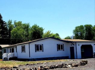 344 6th St, Metolius, OR 97741