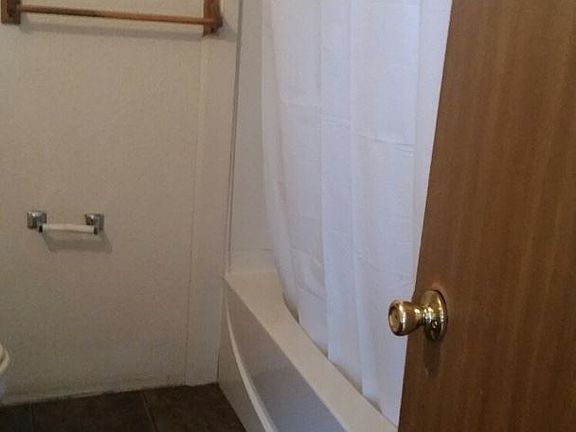 4th image of 210 S 24th St APT 204