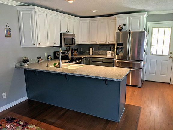 2nd image of 106 Lakeland Dr